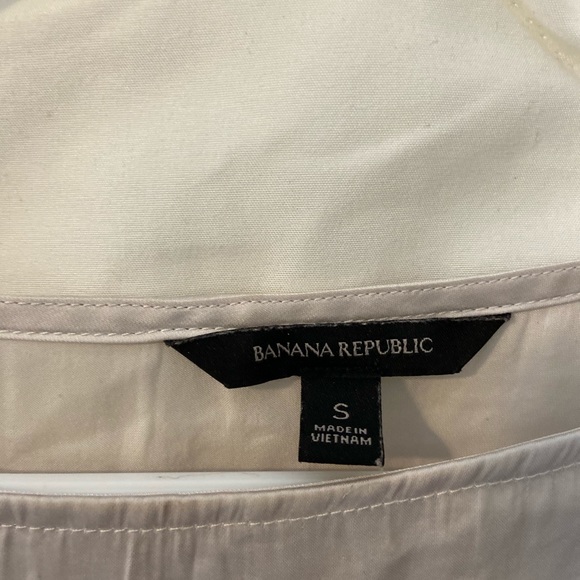 Silk White & Navy Blouse- Banana Republic - Picture 4 of 4